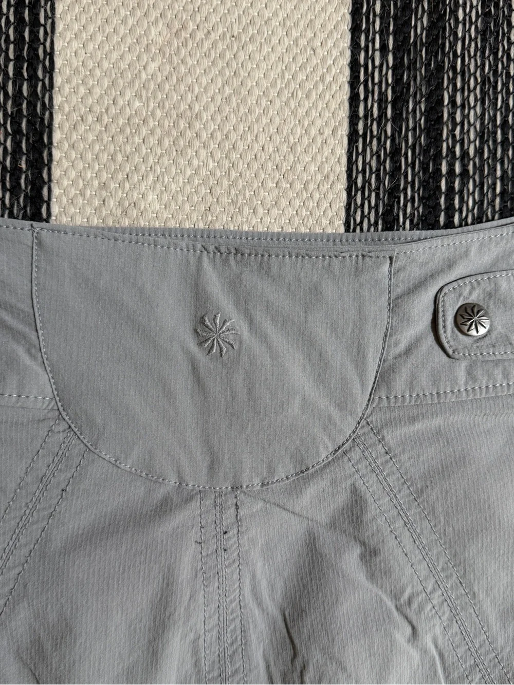 Athleta women light